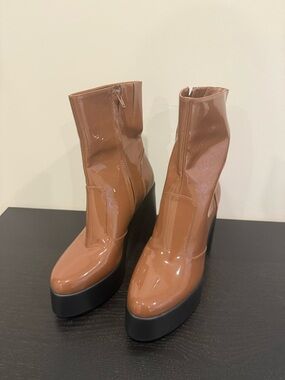 Women’s Patent Leather Platform Ankle Boots - Brown